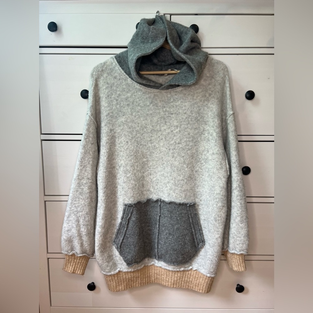Free People Gray and Cream Hoodie - Picture 12 of 16